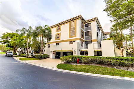 7370 Orangewood Lane #206 Boca Raton, FL 33433