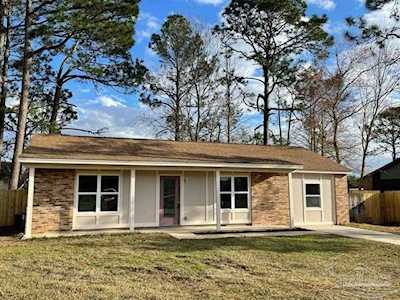 7827 Montego Dr Pensacola, FL 32506