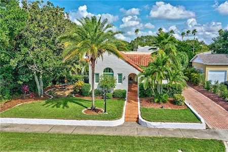 318 Rowena Ln Dunedin, FL 34698