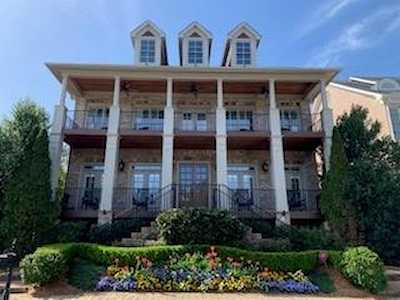 1063 Dunroven Farm Dr Atlanta, GA 30342