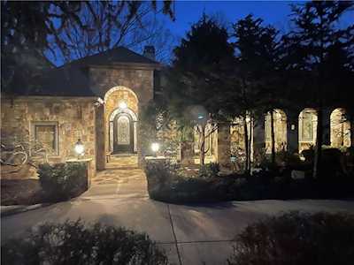 6009 Lanier Heights Circle Buford, GA 30518