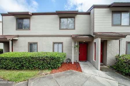 8300 Plaza Gate Ln Jacksonville, FL 32217