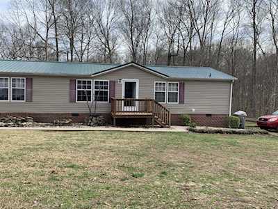 682B Nubia Rd Westmoreland, TN 37186