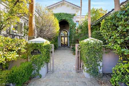 1908 Glenview Dr Las Vegas, NV 89134
