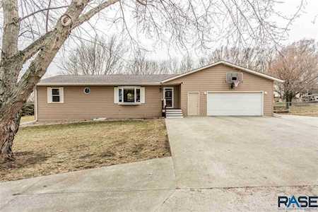 24797 Pine Cir Dell Rapids, SD 57022