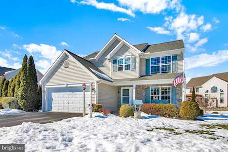 101 Bloomfield Dr Ephrata, PA 17522