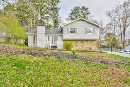1063 Ironwood Dr Grayson, GA 30017
