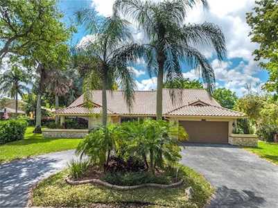 11266 NW 20th Dr Coral Springs, FL 33071