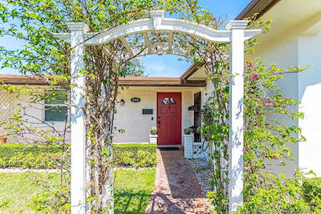 8801 NW 11th St Pembroke Pines, FL 33024