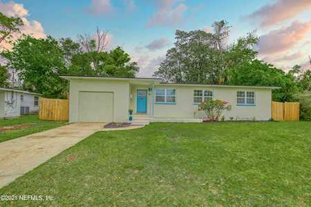 2927 Holly Point Dr Jacksonville, FL 32277