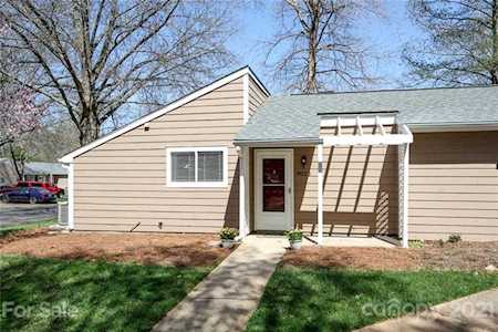 9023 Mcalpine Cove Ct Charlotte, NC 28270