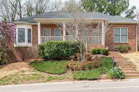 6877 Collinswood Dr Nashville, TN 37221