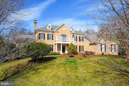 2110 Creeks Farm Ln Crownsville, MD 21032