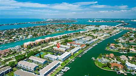 637 Pinellas Bayway S #206 Tierra Verde, FL 33715