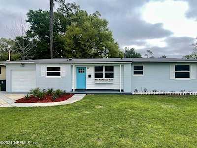 1061 Ovington Rd Jacksonville, FL 32216
