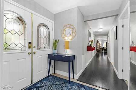 2117 Plaza De La Candela Las Vegas, NV 89102