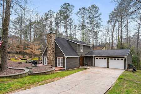 1150 Pine Grove Pointe Dr Roswell, GA 30075