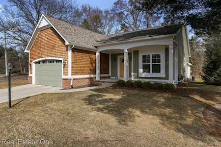 125 Cottage Lane Ln Milford Vlg, MI 48381