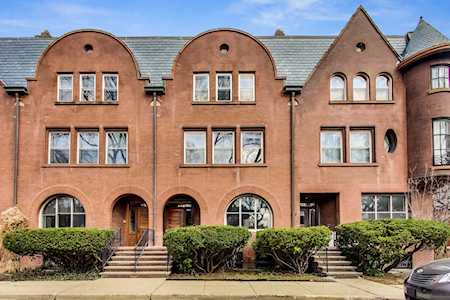 842 W Chalmers Place Chicago, IL 60614