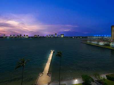 3040 Lake Shore Drive #804 Riviera Beach, FL 33404