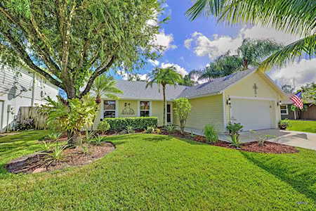 3942 SE Walnut Place Stuart, FL 34997