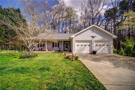 5115 Cantrell Point SE Acworth, GA 30101