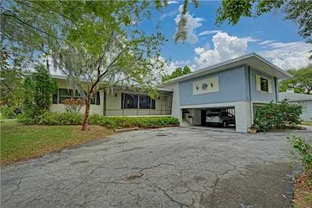 1100 N Lake Howard Dr Winter Haven, FL 33881