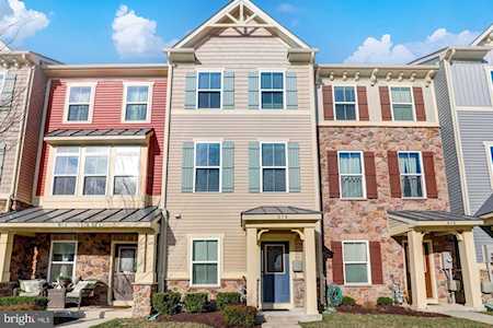 614 Ravenwood Dr Glen Burnie, MD 21060