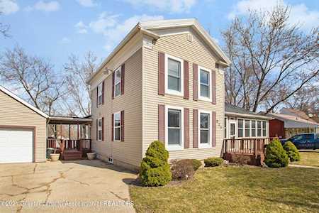 527 Paris Ave Lansing, MI 48910