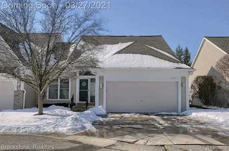 25177 Delphi Ct Farmington Hills, MI 48336
