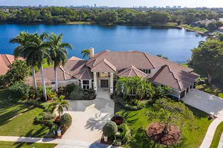 1662 SW 19th Avenue Boca Raton, FL 33486