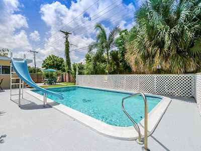 1349 W Ocean Avenue Lantana, FL 33462
