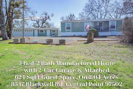 8547 Blackwell Rd Central Point, OR 97502