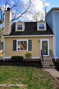 10729 Colonial Woods Ct Louisville, KY 40223