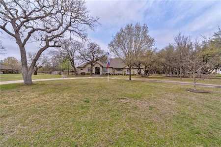 311 Woodland DR Dripping Springs, TX 78619