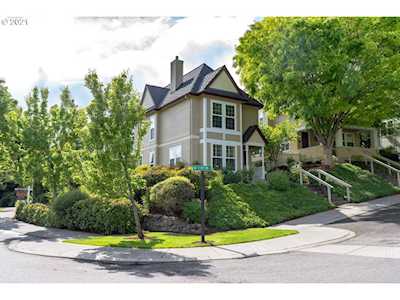 2303 NW Stimpson Ln Portland, OR 97229