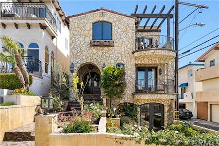 216 7th Street Manhattan Beach, CA 90266