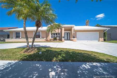 8523 SW 83rd St Miami, FL 33143