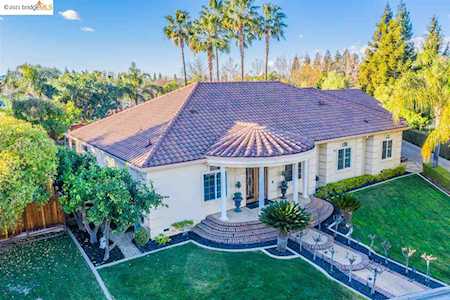 2020 Chambers Circle Brentwood, CA 94513