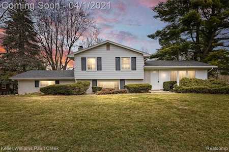 34210 Banbury St Farmington Hills, MI 48331