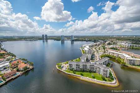 1000 W Island Blvd #3110 Aventura, FL 33160
