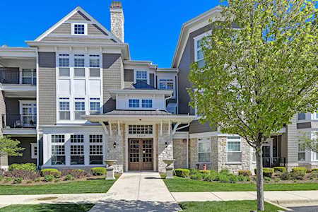 7 E Kennedy Ln #102 Hinsdale, IL 60521