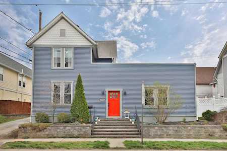 1082 Perry Street Columbus, OH 43201