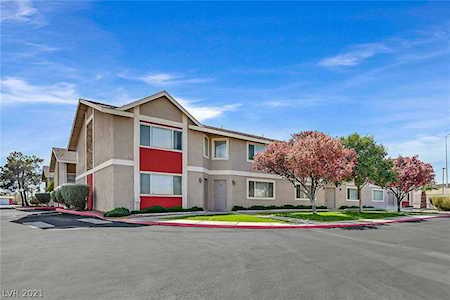100 Crestline Dr #16 Las Vegas, NV 89107