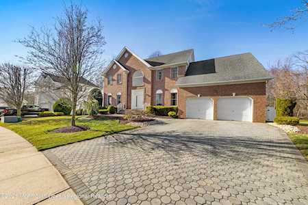 62 Monkton Rd Manalapan, NJ 07726