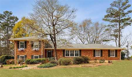 5810 Garber Dr Sandy Springs, GA 30328