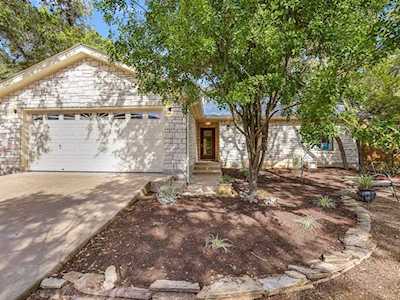 13 Pebble Brook LN Wimberley, TX 78676
