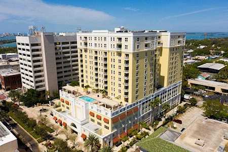 628 Cleveland St #1206 Clearwater, FL 33755