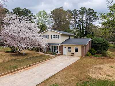 4530 Timrose Rd Kennesaw, GA 30144