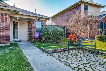 3005 Hyde Court Carrollton, TX 75007